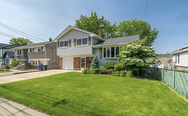 121 Levitt Avenue, Bergenfield